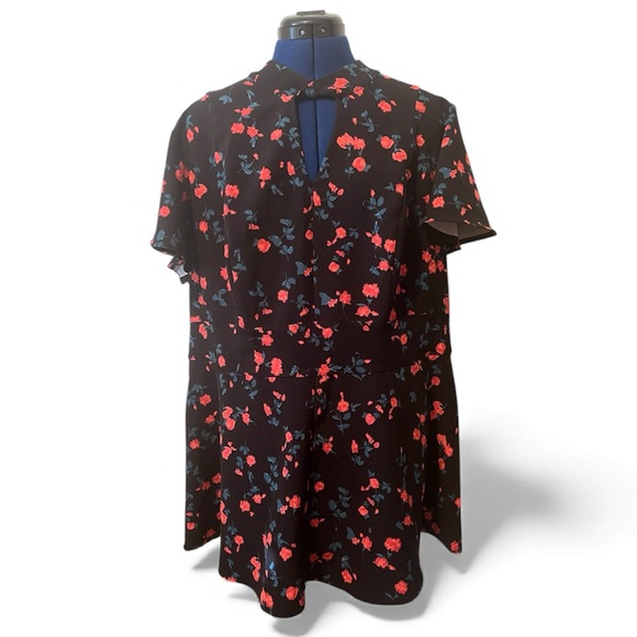 Lane Bryant Peplum Floral Black with Pinkish Red Accents Top V Neck | Size 18 - Picture 2 of 13